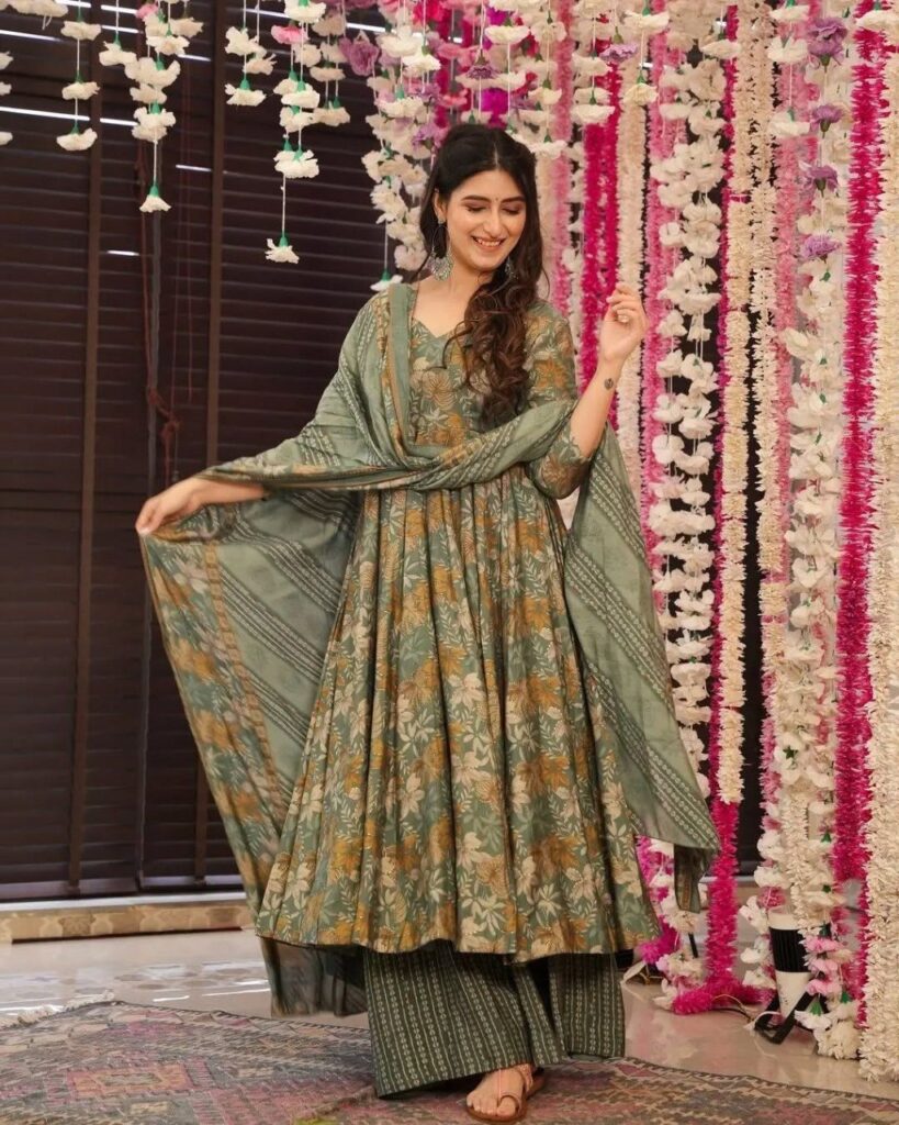 Rageshwari Fashion Green Fullpatti Printed Rayon Anarkali Suit Set