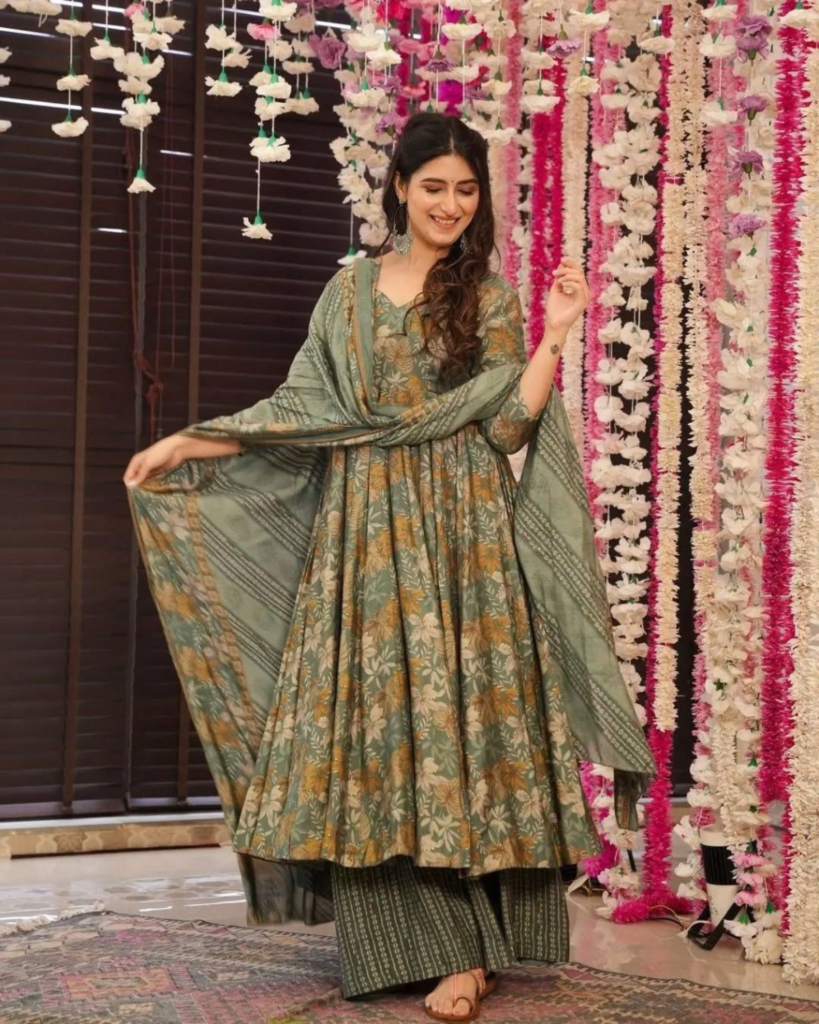 Rageshvari Fashion Green Fullpatti Printed Rayon Anarkali Suit Set