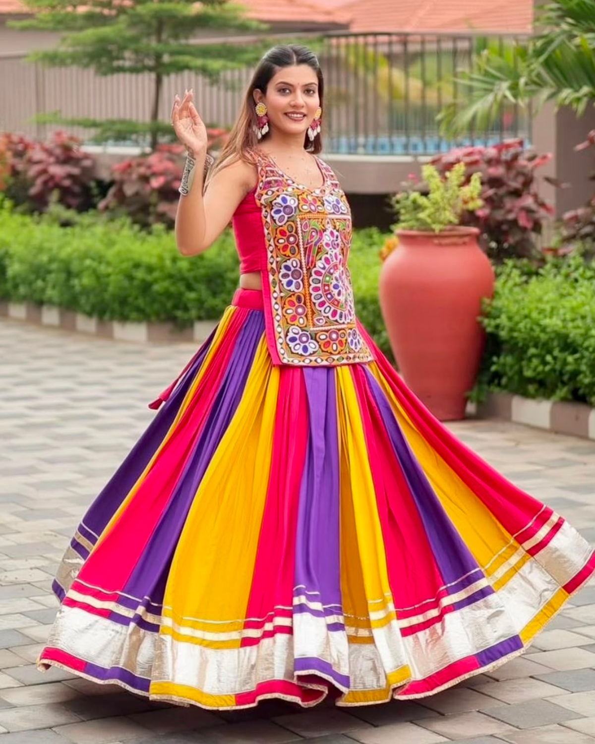 Rageshvari Creation Navratri Special Pure Cotton 6-Meter Flair Gamthi & Real Mirror Work Lehenga Choli - Image 2