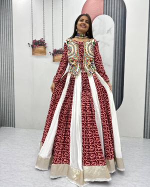 Rageshvari Creation Navratri Special Pure Cotton 6-Meter Flair Gamthi Work Chaniya Choli Set